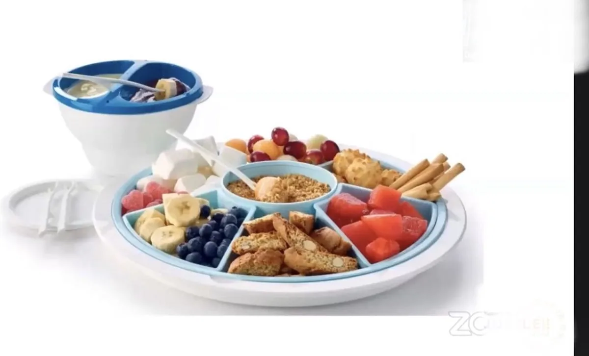 Partyschaal en micro fondue van Tupperware in Wit blauw – productfoto