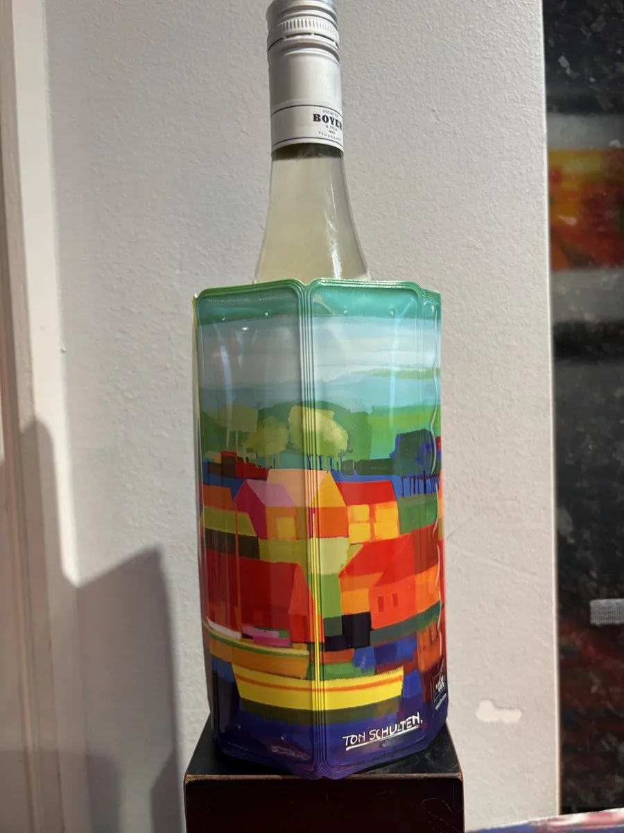 Wijnkoeler Kerkdorp aan het water van Ton Schulten von Vacu Vin in Mehrfarbig – Produktfoto