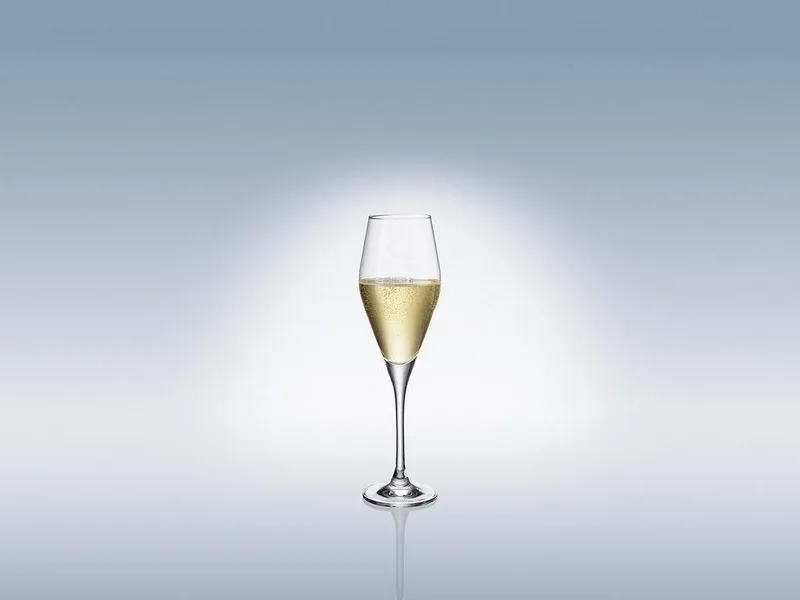 Champagneglazen - Flutes - La Divina - 260 ml - 4 stuks by Villeroy & Boch in Transparent – product photo 3 of 3