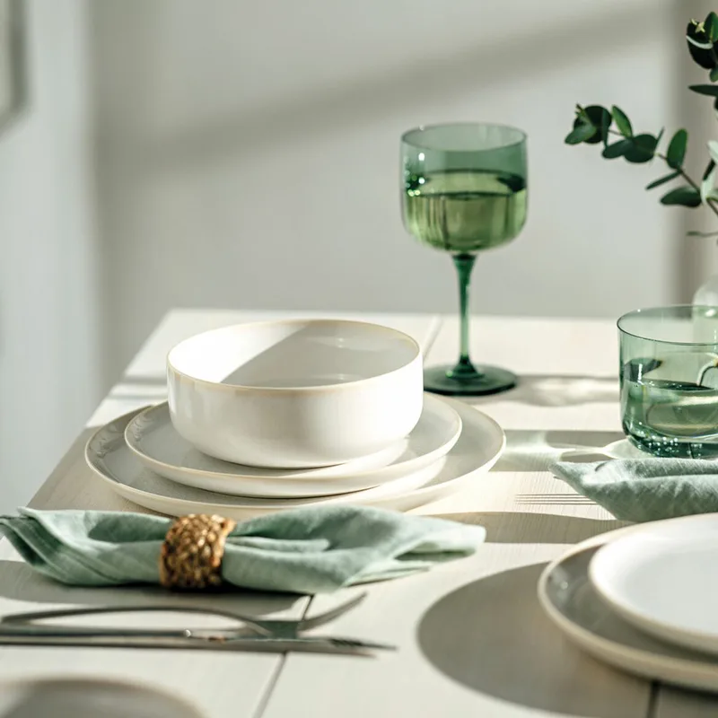 Crafted Cotton Ontbijtbord by Villeroy & Boch in White – product photo