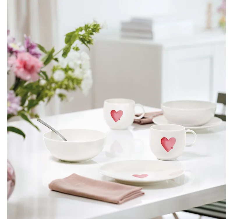 Frühstücksteller Sending Love With Love ø 21,2 cm by Villeroy & Boch in Wit-rood – product photo 3 of 4