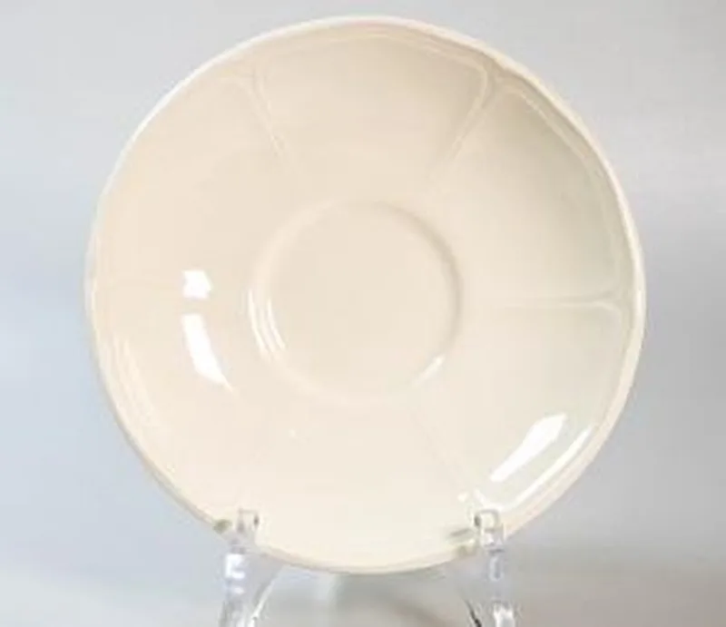 Queens Plain Schotel Theekop by Wedgwood in Cream – product photo