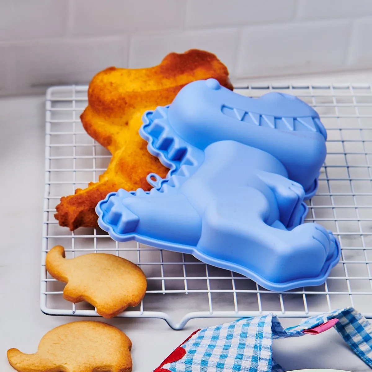 Baking Kit Silicone Mal - Dino - Set/3 - Dinosaurus Bakvorm Siliconen - Garde - Spatel von Wilton in Dino Set, 3 – Produktfoto