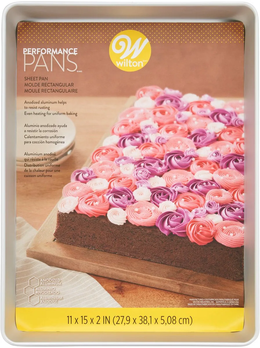 Performance Pans Rechthoekige Bakplaat 28x38cm by Wilton in Silver – product photo