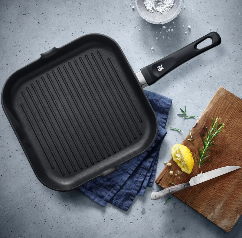 Grillpan - 27 x 27 cm - Niet Geschikt voor Inductie - RVS - Antiaanbaklaag by WMF in Black – product photo 2 of 5