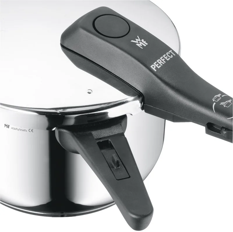 Perfect Snelkookpan - 4.5 L - Ø22 cm - RVS by WMF in Silver – product photo 3 of 5