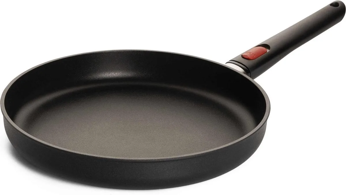 Eco Lite Koekenpan 28 cm van Woll in Zwart – productfoto