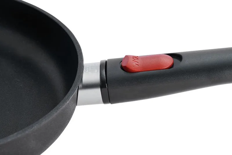 Koekenpan, ø 24 cm, 1.5 L, Gerecycled Aluminium, QXR Non Stick, Inductie by Woll in Black – product photo 1 of 5