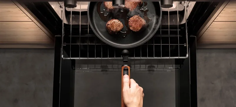 Koekenpan, ø 24 cm, 1.7 L, Gerecycled Aluminium, QXR Non Stick, Inductie by Woll in Black – product photo