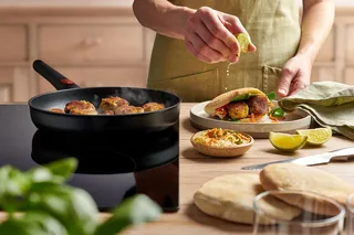 Koekenpan, ø 28 cm, 1.95 L, Gerecycled Aluminium, QXR Non Stick, Inductie von Woll in Schwarz – Produktfoto 4 von 4