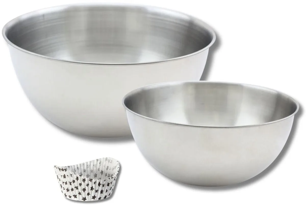 Set bakbenodigdheden bestaande uit 50 stervormige muffinvormpjes, 1 ZENKER spatel en 2 mengkommen van Fackelmann van Zenker in Wit, Roestvrij staal – productfoto