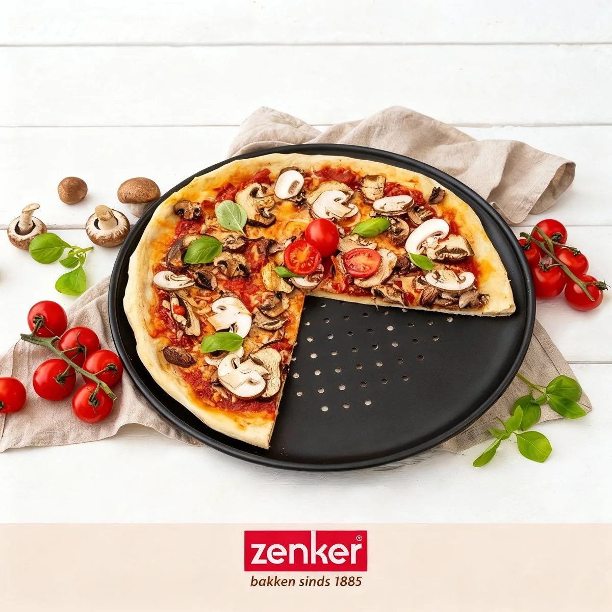 Set van 2 pizzaplaten 32 cm en een pizzasnijder Zenker Special Countries von Zenker in Schwarz – Produktfoto
