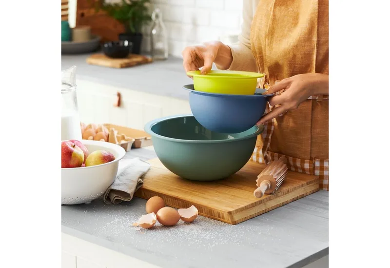 Rotho Caruba schalenset- 4 delige - 3 kommen 1 tot 4,8 l en 1 zeef 3L van Rotho Babydesign in Meerkleurig – productfoto 2 van 5