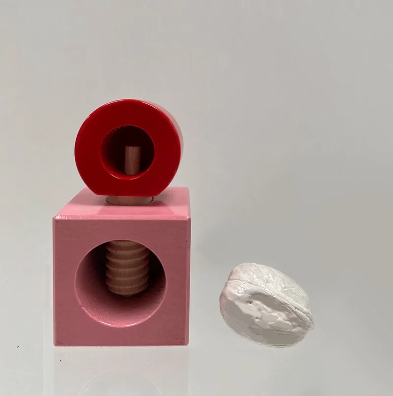 Twergi zout- notenkraker roze / rood van Alessi in Rood roze – productfoto