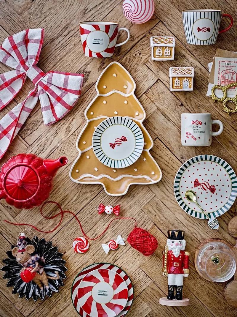 Bord aardewerk rood Jolly 16cm by Bloomingville – product photo