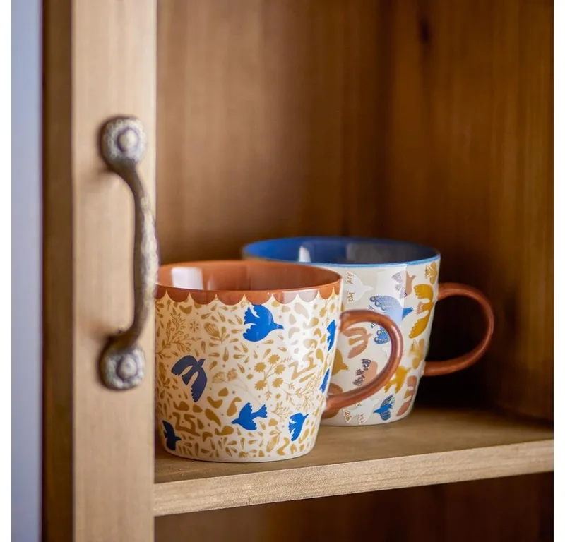 Tasse Anniversary Becher, Steingut, D9,5xH8 cm, 2er Set, Steingut, Grafisches Motiv, Teebecher, Kaffeebecher Set, Handbemalt, Decal Druck by Bloomingville in Multicolour – product photo 3 of 5