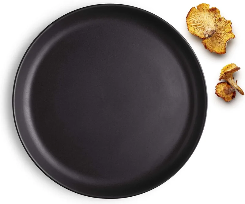 Nordic Kitchen Bord Ø 21 cm - Aardewerk från Eva Solo i Svart – produktbild