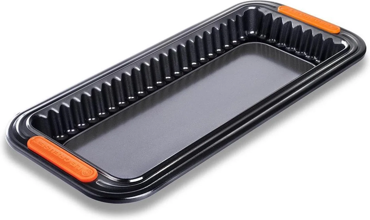Pâtiliss Rechthoekige Taartvorm 33cm by Le Creuset in Black – product photo
