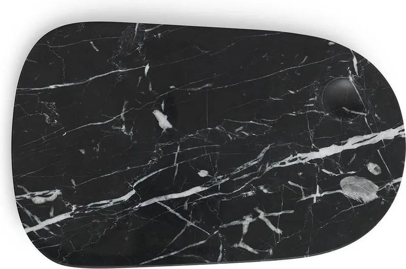 Pebble Board Serveerplank van Normann Copenhagen in Zwart – productfoto