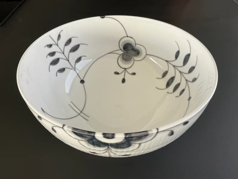 Black Fluted Mega Bowl 310cl by Royal Copenhagen in White – product photo