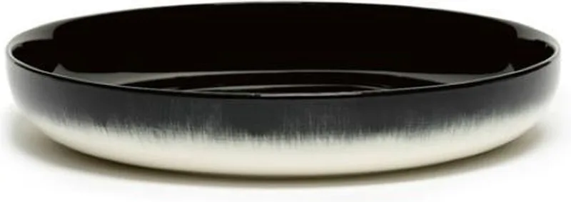 Ann Demeulemeester Dé hoog bord D24cm off white/black varB by Serax in Black – product photo