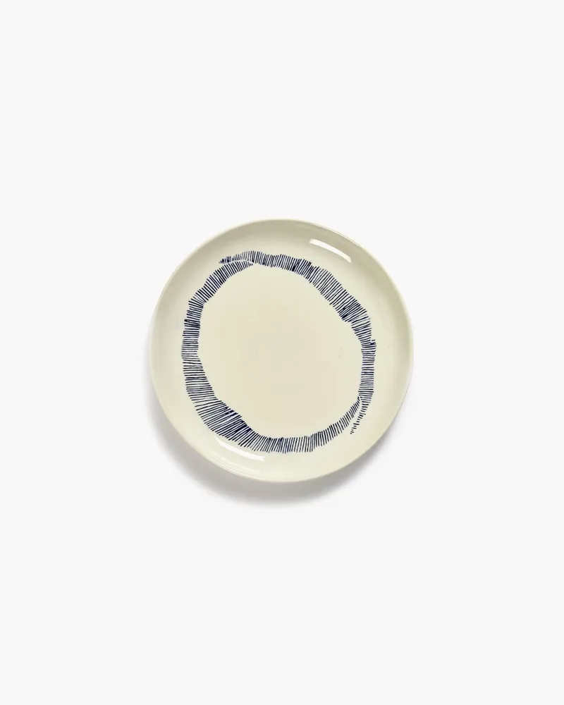 Ottolenghi Feast - Bord S - Wit/Blauw - 19 Ø - 2 stuks von Serax in Blau – Produktfoto