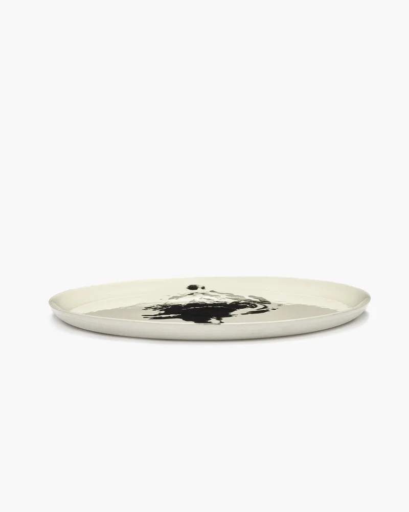 Ottolenghi Feast - Serveerschaal - Wit/Zwart - 35 Ø by Serax in Black – product photo