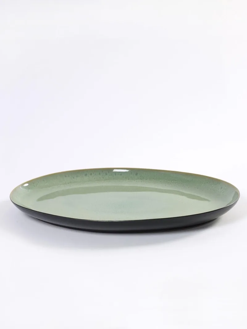 SERVEERSCHAAL OVAAL 40x28xH3.2 LICHTGROEN by Serax in Licht Groen – product photo