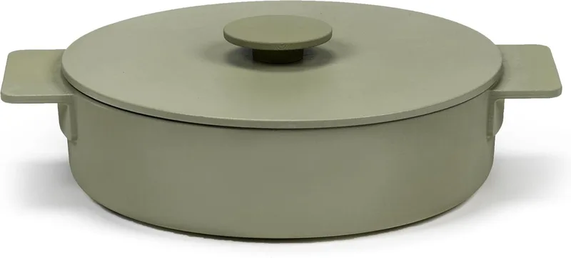 Surface by Sergio Herman - Braadpan - Gietzijer - 2,6L - Ø 26cm - Camogroen by Serax in Green – product photo