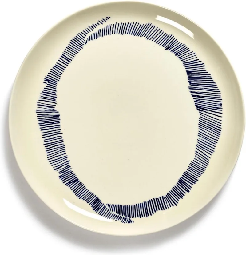 Yotam Ottolenghi Feast bord L 26.5x2cm swirl-stripes blauw von Serax in Weiß – Produktfoto
