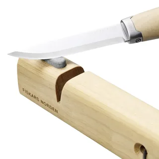 Norden Bijl-en Messenslijper – 1071898 van Fiskars in Beige – productfoto 2 van 2
