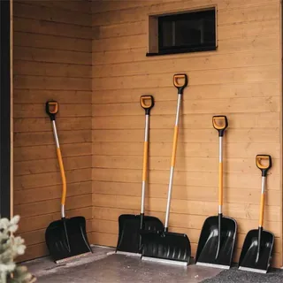 Pelle à Neige X-series Roller van Fiskars – productfoto 5 van 5