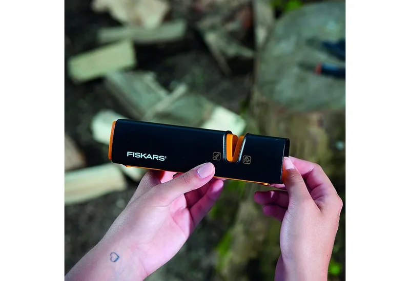 XSharp Bijl- en Messenslijper van Fiskars – productfoto 3 van 4